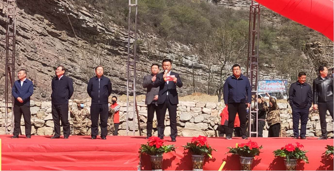 山西建投總承包部承建的左權(quán)縣國際民歌賽演藝場館項目開工