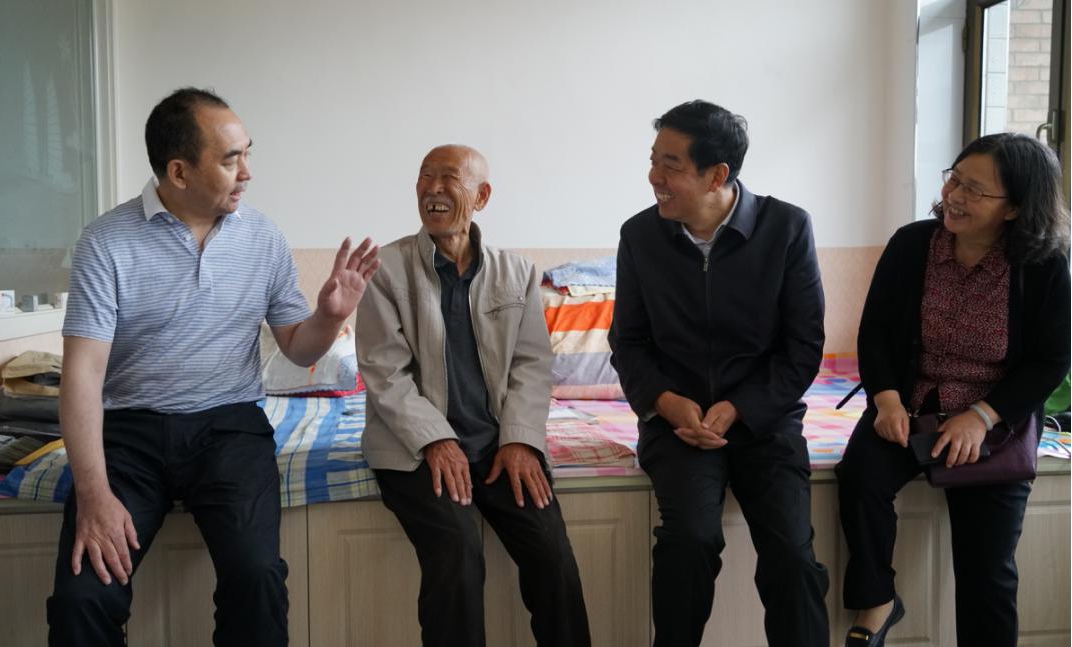 山西建投領(lǐng)導(dǎo)深入繁峙縣扶貧點(diǎn)調(diào)研駐村幫扶工作