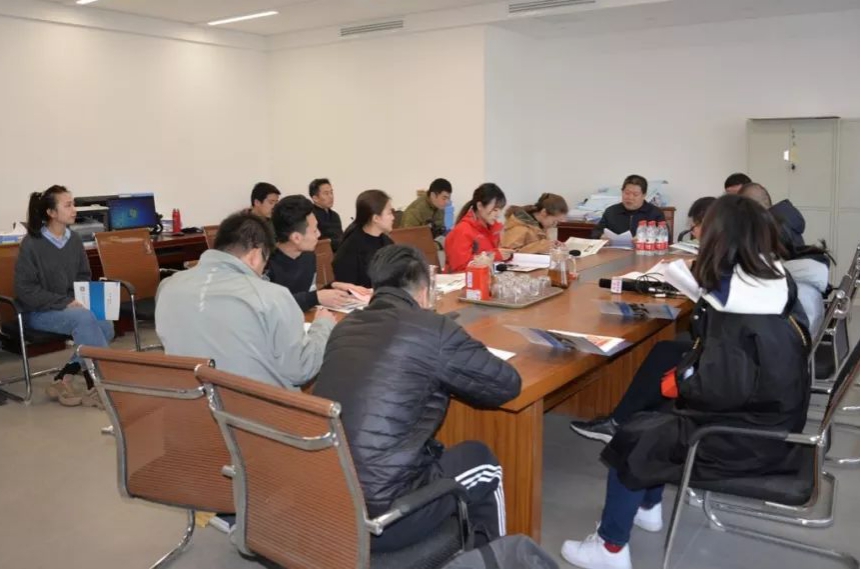 山西建投建工集團承建的“二青會”足球場迎來多家主流媒體采訪聚焦