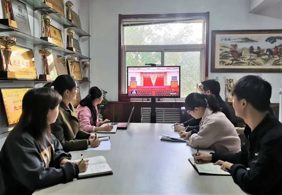 山西建投五建集團持續(xù)掀起學(xué)習(xí)宣傳貫徹黨的十九屆五中全會精神熱潮