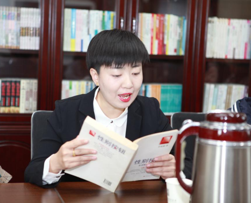 山西建投機(jī)械化集團(tuán)舉辦“書香·美麗·幸?！迸毠ぷx書活動(dòng)
