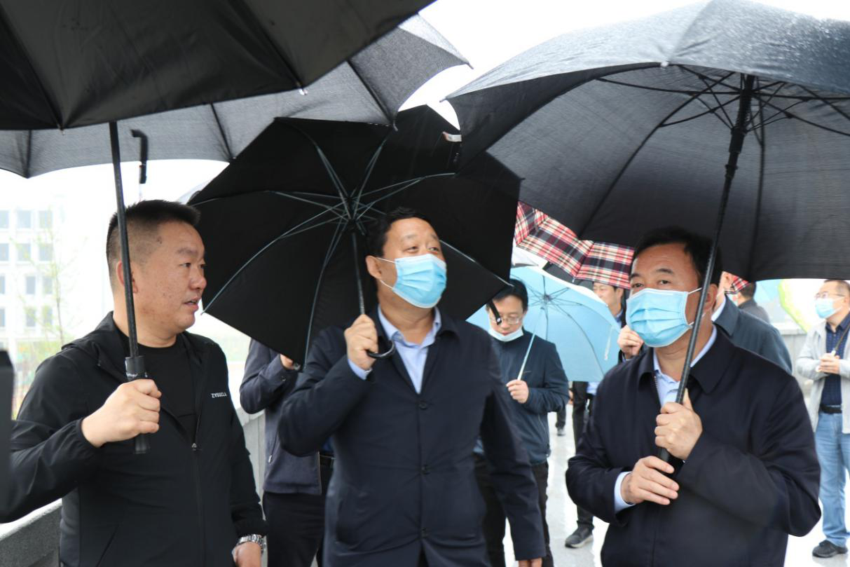 晉中市副市長(zhǎng)一行在山西建投在建項(xiàng)目調(diào)研