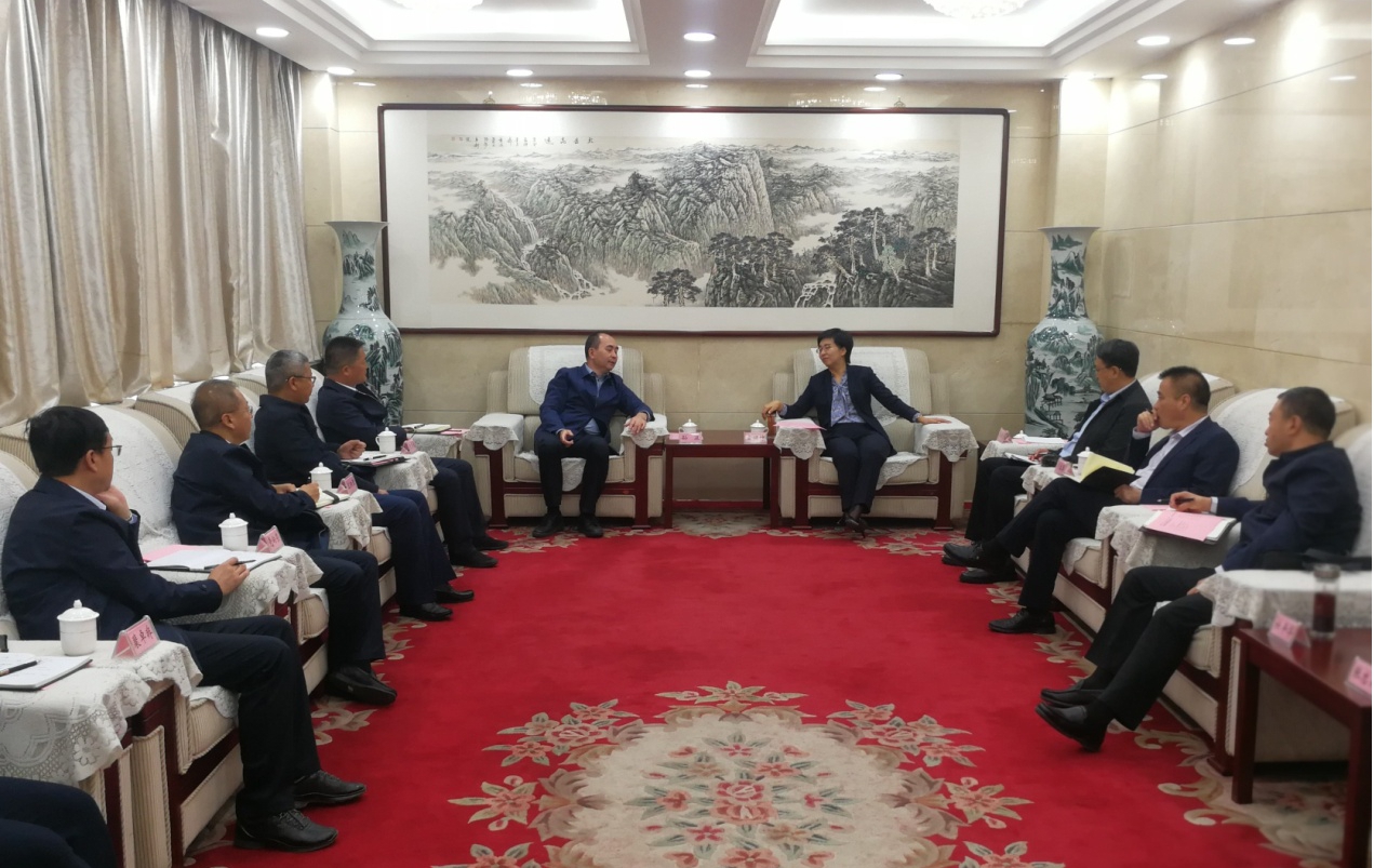 孫波與陽泉市長雷健坤會談