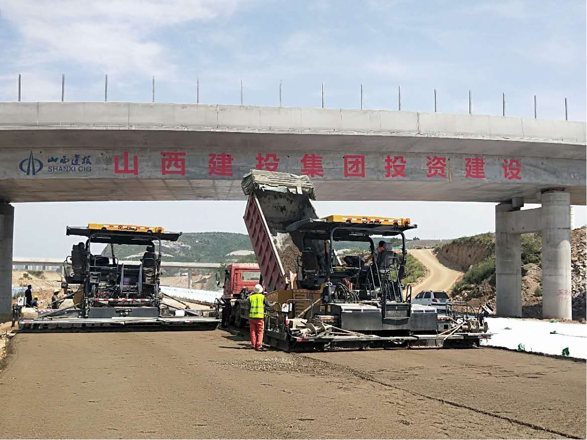 山西建投承建的國道G342晉城市過境段改線工程 路基交驗基本完成  路面鋪設(shè)全面展開